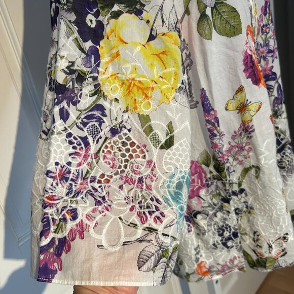Garden themed tunic w/ cut-out work - Picture 2 of 8